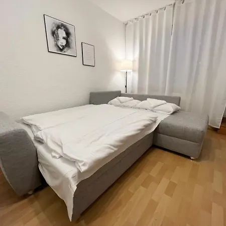 Apartment 85qm - Zentrale Lage - Parkplatz
