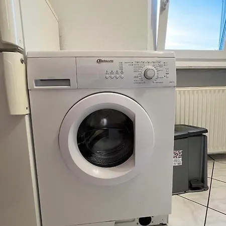 85qm - Zentrale Lage - Parkplatz Apartment