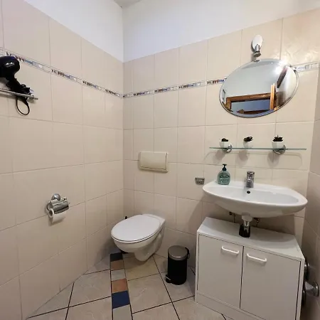 85qm - Zentrale Lage - Parkplatz Apartment