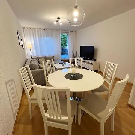 Apartment 85qm - Zentrale Lage - Parkplatz
